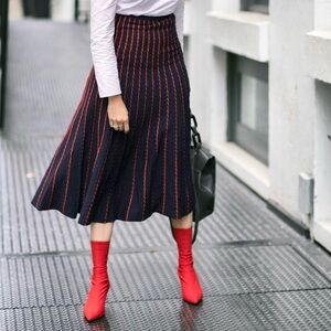 Zara knit scalloped pleated midi skirt navy red